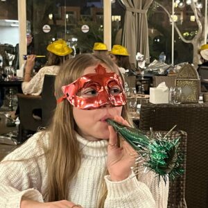 Camila Raznovich Instagram - Che tu possa continuare a crescere e a splendere ogni giorno di più…. Tanti auguri amore mio Sole❤️ #12 #birthdaygirl #buildingmemories #sole