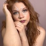 Camila Rivas Instagram – SE VIENEN COSITAS 🤓 JAJJAA💐🩷
Make Up: @jessriveramakeup 
Photography: @cielocardona 
#photooftheday #photography #reels #instagood #instadaily #instalike