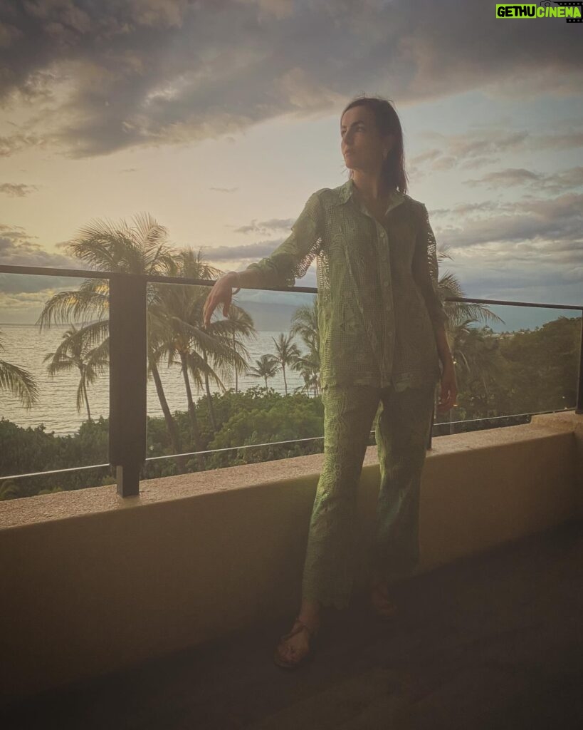 Camilla Belle Instagram - ☀️🏝️🌺🐢🩴🍧🌴🎉🧡