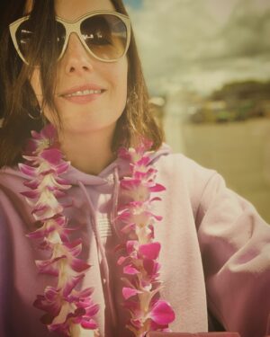 Camilla Belle Instagram - ☀️🏝️🌺🐢🩴🍧🌴🎉🧡