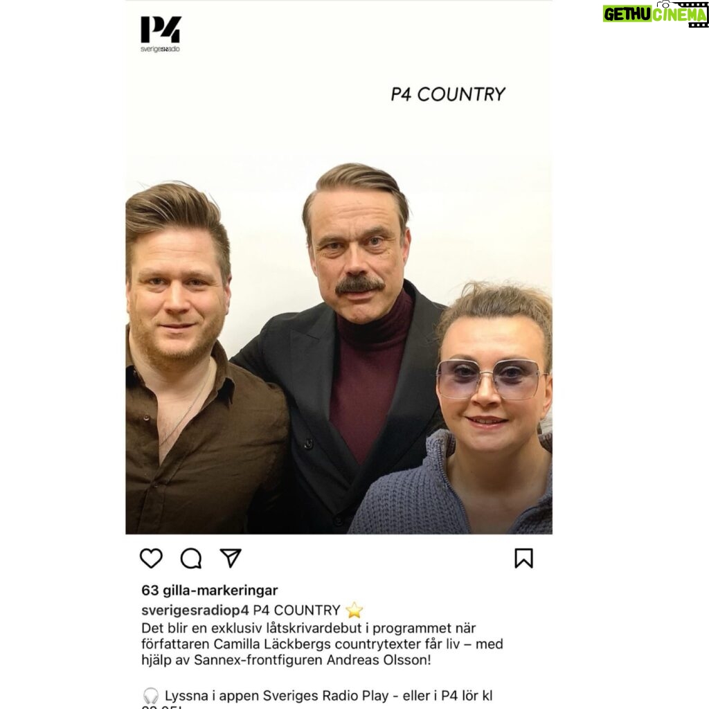 Camilla Läckberg Instagram - Nu kan ni lyssna på när jag och @andreas_sannex gästade Countryprogrammet med @mattiashansson på @sverigesradiop4 ! Vi pratar Sannex, min och Andreas gemensamma kärlek till country - och ni får höra två countrylåtar jag och @pellenylen_music skrivit tillsammans. Enjoy!