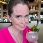 Camilla Läckberg Instagram - Glädjen att få ta med några av mina favoritmänniskor till en av mina favoritrestauranger The Lab. ❤️ @aurorastark @eleonorave @isadoracugler (swipa)