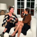 Camilla Läckberg Instagram - Vet inte var min text tog vägen när jag la ut… så nytt försök: Kom efter lång resa igår fram till vackra Hossegor utanför Biarritz. Franska Fjällbackaserien spelas in här (swipa) och det var enormt emotionellt se den stora produktionen och få träffa ”Erica” @juliedebona och ”Patrik” @gregory_fitoussi . Det är Isprinsessan, Predikanten och Stenhuggaren som nu blir serie och igår spelade vi in i ”Alexandras” hus. Jag och @liliassefa blir kvar här till torsdag för följa inspelningen samt göra press. ❤️ #Fjällbackaserien