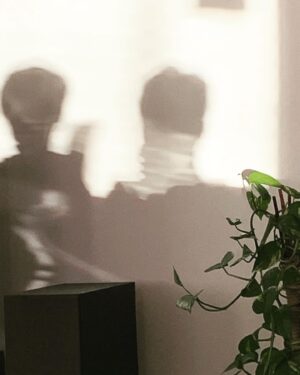 Canan Ergüder Instagram - Anne oğul TV seyrederken ❤️
Mommy and son watching TV