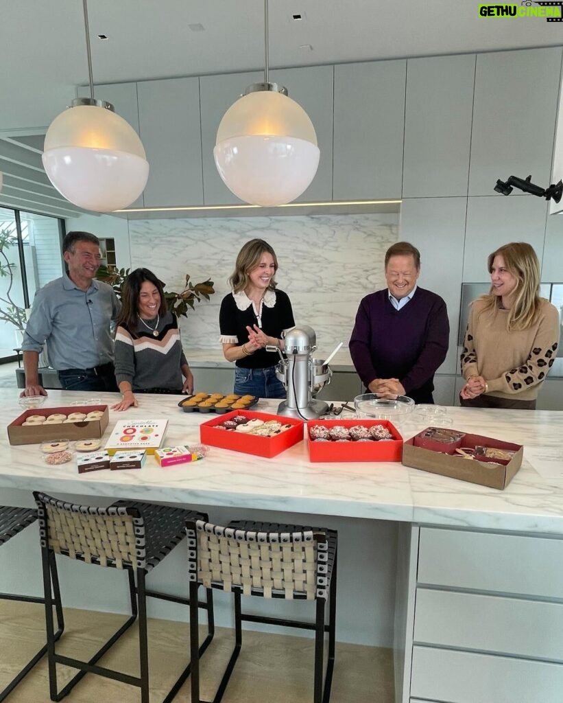 Candace Nelson Instagram - 💔 In shock and sorrow over the sudden loss of a local TV legend, gentleman, family man and friend whose infectious enthusiasm brightened every room. #SamRubin From shared moments frosting cupcakes with his beautiful wife in my kitchen to countless @KTLA appearances, Sam Rubin’s kindness and generous spirit touched me deeply. We met almost two decades ago and instantly bonded over our shared love for cupcakes and his signature cupcake eating technique (swipe to see Sam demonstrate his “cupcake sandwich”). Sending love and prayers to his wife, children and KTLA family. Heartbroken. @samontv @ktla5news