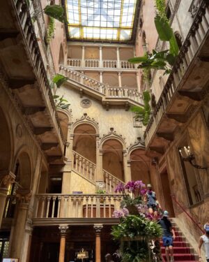 Candice Bergen Instagram - Hotel Danieli entry. Venice