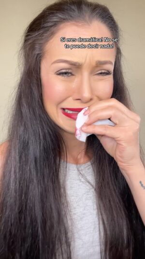 Candy Montesinos Instagram - Es imposible complacer a todos! A la única persona que tienes que hacer feliz es a ti misma! Vive sin prejuicios y vive la vida que tú quieres para ti ♥️ Original: @Bea Ruiz  #acting #actuación #actriz #actress #retodeactuación #actúaconcandy #actrizvenezolana #netflixenespañol  #actuaresnoactuar #toactisnottoact