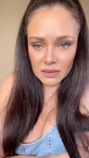 Candy Montesinos Instagram - Así se vería una amiga, con comentarios agresivos-pasivos! Créditos: @josa_prado #acting #actuación #actriz #actress #retodeactuación #actúaconcandy  #candymontesinos #actrizvenezolana #netflixenespañol  #actuaresnoactuar #toactisnottoact #pov #agresivopasivo