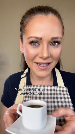 Candy Montesinos Instagram - POV: Está lista una orden que no es tuya; pero crees que eres la única en la cafetería! 😅 Créditos: @bexbenedex  #acting #actuación #actriz #actress #retodeactuación #actúaconcandy  #candymontesinos #actrizvenezolana #netflixenespañol #humor #comedia #anécdota #hostelería #camarera #actuaresnoactuar #toactisnottoact #ayúdameaayudarte