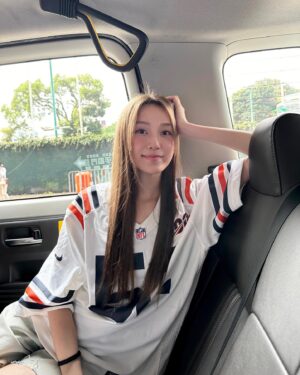 Candy Wong Instagram - ·
去邊度玩啊？🧚🏻‍♀️🚗✨💜