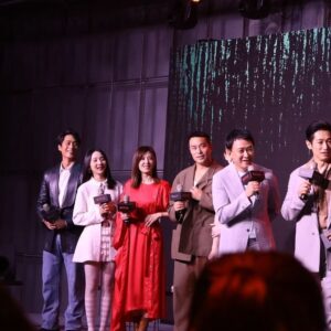 Candy Yang Instagram - .
《誰是被害者2》在萬眾期盼下終於在6月21號要和大家見面！Netflix全球獨家上線！！
真的很開心可以主持上線記者會，謝謝可愛的演員夥伴們，敞開心胸的大聊天笑聲連連～大家都超可愛！！！
身為演員可以訪問演員真的是最幸福的事，每個人真的演得非常非常好，做功課的時候真的是邊看邊比大拇指（同時也邊閉眼睛，因為畫面真的太逼真了🤣🤣🤣）

現場還有許多器官造型的美味甜點（因為劇情是關於奪器官的殺人事件，真的做得超級像，也很美味😆）現場甚至還有第一起命案的情境空間擺設讓大家拍照打卡，真的很用心！
大家6月21號記得收看！一次8集超過癮！
@netflixtw  @greenergrass_film 

#今天也是一種越獄風雲的造型
#誰是被害者2
🥼 @bluebelltw  @moschino 
💍 @swarovski
💋 @clairechengmakeup 
👩 @zin_eva_chang