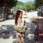 Candy Wong Ka Ching Instagram - 全部媽媽視角🎞️（有點厭世…haha) 喺全年最凍嘅一日throwback 返去夏天 順便講句冬至快樂❤️✨ P.S.覺得圖三隻有啲似 @mic_mic0827 所以影低