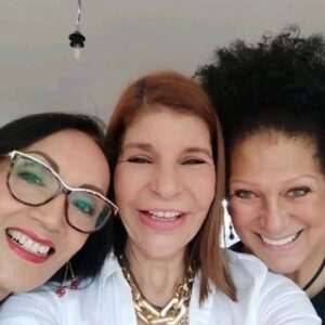 Caridad Canelón Instagram - Reposted from @amandagutierrezpadron 
Bienvenida nuestra amada @ibarragledysof 
Aquí compartiendo con
@caric7 
@carlotasosa 
@rafaelromero64