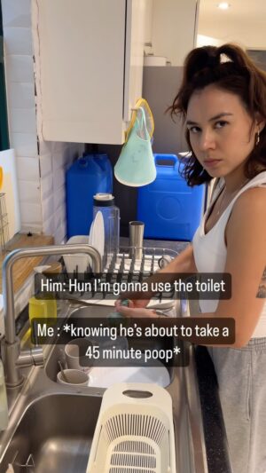 Carla Dunareanu Instagram - It’s funny cause it’s true. 🙈 

#overstimulatedmom