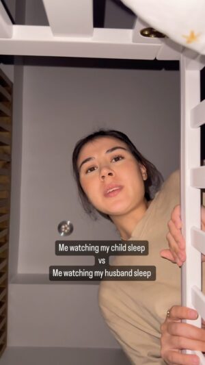 Carla Dunareanu Instagram - I only have 2 modes. And unfortunately the husband snores.