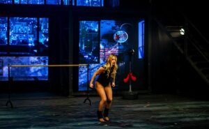 Carla Hugon Instagram - On se retrouve ce week end à Toulon, Marseille et Nice pour @flashdance_the_musical 🔥💖