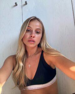 Actress Carla Hugon HD Instagram Photos and Wallpapers June 2024