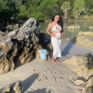 Carla Esparza Instagram - It’s a boy!!!💙💙💙😍
Celebrating our babymoon (our last solo trip before welcoming our little one) here at the gorgeous @grottobaybeachresort , but excited for our biggest adventure of all, parenthood!🥰💙 #paradise #bermuda #babymoon #grottobaybeachresort