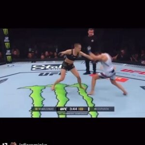 Carla Esparza Instagram - Thanks for this awesome takedown compilation vid!🤼‍♀️💥 👊🏽
 #Repost @laflareminks 
・・・
@carlaesparza1 THE TAKEDOWN QUEEN 💥👊 

#mma #womensmma #wmma #ufc #mixedmartialarts #wrestling #wrestler #carlaesparza #invictafc #women