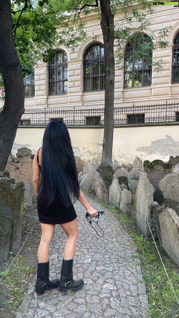 Carla Harvey Instagram - I love exploring unique graveyards all over the world. I finally had a chance to visit the Old Jewish Cemetery in Prague, i've wanted to see it forever! For many years it was the only place Jews could be buried in Prague. The earliest tombstone dates back to 1439 and as you can see the tombstones are stacked very closely or right on top of each other; there are about 12000 tombstones and an estimated 100,000 bodies in this tiny cemetery! Definitely worth a visit ❤️ #oldjewishcemetery #prague