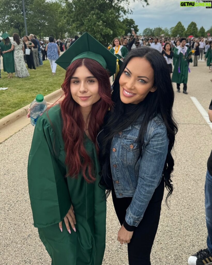 Carla Harvey Instagram - And just like that, we have a high school graduate ❤️ Congrats @miacbenante ❤️The first time i met Mia, we picked her up from elementary school and she immediately asked if i knew how to do cartwheels and if i'd do them with her 🤣🤣All the fear of the moment melted away for me right then and there. I knew we'd be friends. But being friends was just the beginning, I have been honored to be a bonus mom through her journey. Watching her red hair glow on stage while she picked up her diploma was so cool. It was so exciting to see all the kids throwing their caps in the air. I hope they know that their lives are limitless and that they can change their lives at any time. I hope they follow their hearts. What advice would you share with a new graduate?