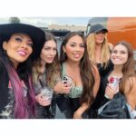 Carla Harvey Instagram - I love seeing a familiar pretty face on tour 💓Some love for my favorite girls that came out to see our show this summer 💓