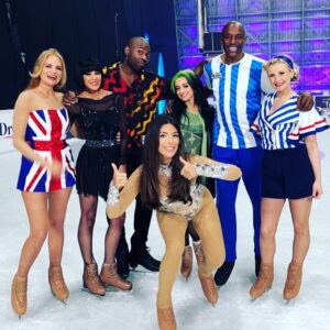 Carley Stenson Instagram - We’re back x 
@dancingonice 
Class of 2023

Final tonight 6.30

Vote for our amazing finalists x 

Excuse my dodgy arm 😘
Surgery tomos