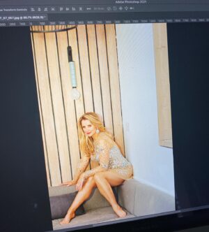 Carley Stenson Instagram - 📸 
After shoulder dislocation, surgery, frozen shoulder and therapy! I’m getting back to me again..training for 10K joined a netball team and subscribed to @danceboxofficial 
#gettingmygrooveon and fitness back 💪🏻