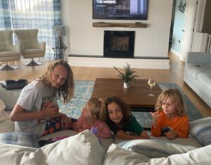 Carley Stenson Instagram - Because of my sister from another mister x because of this beautiful soul 🥰🥰🥰🥰 I got to spend 5 days with these amazing creatures and our daughter got to play with the kindest babies x what a special 5 days x jodi I will love you and your family to the moon and back forever x Skye and mummy and daddy had the best time x THANKYOU Egan Alberts ❤️❤️❤️❤️
Over 20 years of friendship and long May it continue much to our husband amusement 😊😊😊😊
