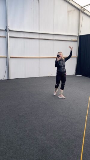 Carley Stenson Instagram - This was the first time I sang through anything goes..when they just suggested to us we could sing it live..I told mark I’d never tried it and we hid so I could give it a go..his generous hilarious reaction at the end was brilliant haha and I’ll never forgot Mitch and Joanne our creatives team response either 🫶🫶🫶🫶x such a good week x grateful and buzzin 

To feel safe and totally supported and pushed to do what I do was glorious..that place and people help you shine x 

Me trying to put the ice steps with it is bonkers especially on a carpet ..somehow it helped to try for us lol