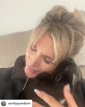 Carley Stenson Instagram - Pinched Sarah’s post didnt I? Ha 
Posted @withregram • @sarahjaynedunn This week 🥰
A trip to Ireland to see my gals, and all our babies got to play together for the first time, so special 🥹 Making memories 🩷

#makingmemories #thisweekoninstagram #thisweek #family #friends #ireland #kids #friendsarefamily #oldschool #bffgoals