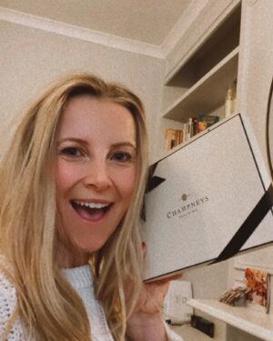 Carley Stenson Instagram - After a crazy few months and maybe a few to follow..I’ve hardly seen the husband and we certainly want a date night 👩‍❤️‍👨 I honestly don’t think there is a better way than @champneysspas 

Make sure Skye is good then #mummy and #danny have a perfect #pamper in this special place x

#merrychampneys our gift box 

X
