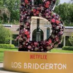 Carlota Corredera Instagram – Vaya eventazo se ha marcado @netflixes hoy en el @rjbotanico para celebrar la llegada de la nueva temporada de @bridgertonnetflix @bridgerton_es 🐝🌺 Enhorabuena, @rocioalvarezdelacampa 💎💜 
Y gracias a Lord @davidandu_ por ser el mejor acompañante 🫰🏻
Mi lookazo primaveral con pamela incluida es de @marina.rinaldi ❤️
#losbridgerton #netflix #jardínbotánico #diamantedelatemporada