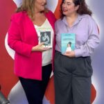 Carlota Corredera Instagram - La primera vez que nos vimos @croquetamente__ y yo en persona nos abrazamos entre lágrimas sin mediar palabra. Casi dos años después, nos sentamos en @superlativass para desnudar nuestras almas heridas, para hacer juntas catársis, para cogernos de la mano y decirnos: quiérete, por favor. Os abrazo fuerte a todas las personas que me queréis bien, GRACIAS 🫂🤗💜 Episodio ya disponible en #Youtube y #Spotify #superlativas #marajimenez #croquetamente #stopgordofobia #heridas #cicatrices #catarsis