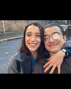 Carlotta Antonelli Instagram - E con delle foto fatte malissimo e che non fanno per niente paura voglio dirvi che tra poche ore  Suburræterna sarà su @netflixit ❤️‍🔥 
Qui si possono ammirare tutti i suoi protagonisti nella loro stupidera. Come forse non li avrete mai visti e non li vedrete mai. Guardateci,noi vi aspettiamo. Più cattivi di così ovviamente. Love you