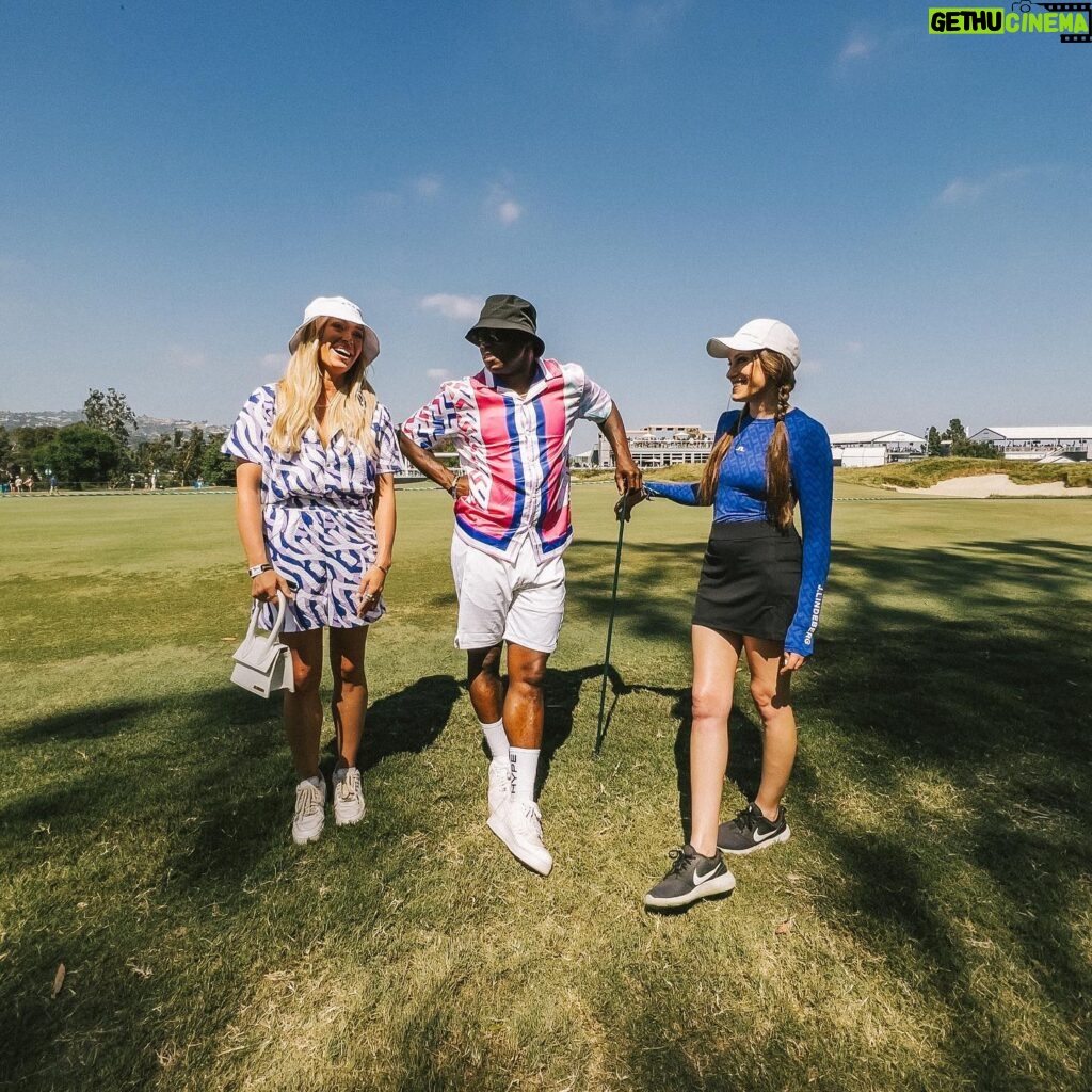 Carly Chaikin Instagram - Had the best time Sunday at the #usopen with the @jlindebergofficial outfit that you all picked @megan__heaton @misterwinfield 📸 @golflinx #womenwhogolf #lacc #pgagolf #jlindeberg #wyndamclark #golf