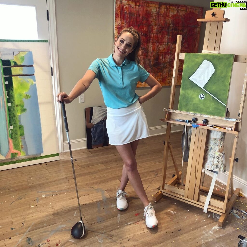 Carly Chaikin Instagram - A dream come true- standing in front of my golf painting, I’m gonna be in @golfdigest (February issue) and literally could not be more excited! I feel like I got the cover of Vogue 🏌️‍♀️🏌️‍♀️😃😃 #womengolfers #taylormade #nikegolf #golfdigest