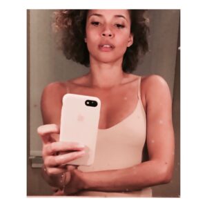 Carmen Ejogo Instagram - Good morning one hour too bloody soon. 
#clocksgoforward 
#embracingtheday
#shouldbeasleep 
#rareselfiepost
