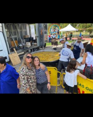 Carmen Porter Instagram - Paella Party 💃💃💃💃