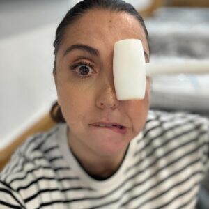 Carmen Ruiz Instagram - Uma pessoa, duas pessoas…Fernando Pessoa.
Então 🤍✨