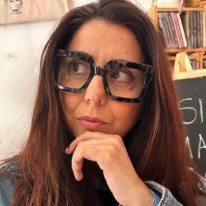 Carmen Ruiz Instagram - Uma pessoa, duas pessoas…Fernando Pessoa.
Então 🤍✨