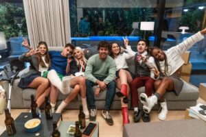 Carmen Arrufat Instagram - Maratón de @elitenetflix hoy? ♥️

@netflixes @zetastudiosprod