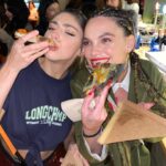 Carmen Arrufat Instagram - mangiando pizza con la mia ragazza @martinacariddi I miss u