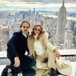 Carmen Becerra Instagram - Días de diversión en NY El abrigo tan chuleado es de @monjevy 😉 . . #thesummitonevanderbilt #summit #newyork #invierno