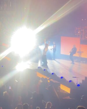 Carmit Bachar Instagram - @ricky_martin You are one of one! 
My heart is so full of joy watching you SHINE so bright✨ The show was incredible & you are magic! It was amazing to reunite with so many old friends still the same beautiful energy💕 The “Family” is real 🙌🏼
Almost 30 years later, not to mention you look and sound insane! I love you beyond💋 
Was Livin La Vida Loca w/my boo @chonique who choreo with @lisetteslife & shout out to all the other choreographers & dancers who killed it up there!! Dale! @jlvn1161 📸 @leandrovco