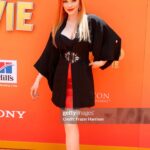 Carmit Bachar Instagram - This Pussycat had a blast with my kitten @kealarose_ 🧡@garfieldmovie @sonypictures @prattprattpratt #garfieldmovie #orangecarpet Ty @michelangelo 😘 @gettyimages