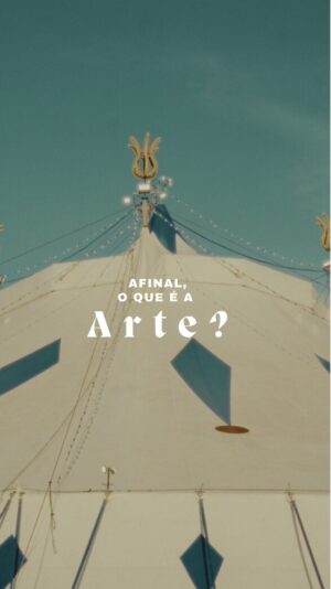 Carol Garcia Instagram - Afinal, o que é a arte?
Afinal,  que te causa medo e frisson?

Acho gostoso demais o desafio… gostoso de mais sonhar… gostoso demais admirar.

Mas afinal… o que é a vida?

Esse vídeo é uma parceria com a @beco.films 
As imagens foram feitas em Brasília, e reeditadas agora… podemos reeditar sempre, em tudo, recontar, recortar, reescrever uma mesma história.
.
#artescenicas #escritorasbrasileiras #escritacriativa #leitura #literaturabrasileira #circo #sonhos #artecontemporanea