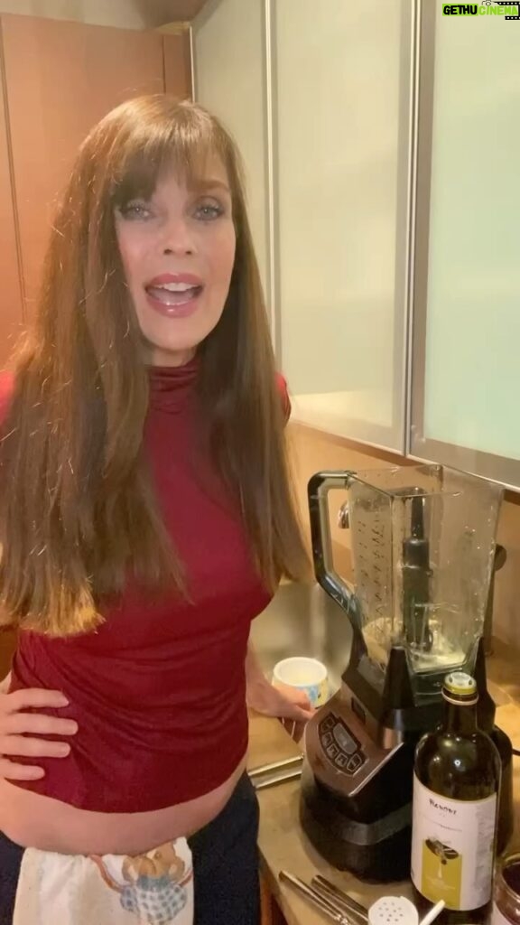 Carol Alt Instagram - Recipe - Quick Salad Dressing: If you’re looking for a tasty and healthy salad dressing to enjoy while trying to shed those holiday pounds, This quick and easy salad dressing will add a burst of flavor to your salads without adding unnecessary calories. Enjoy!