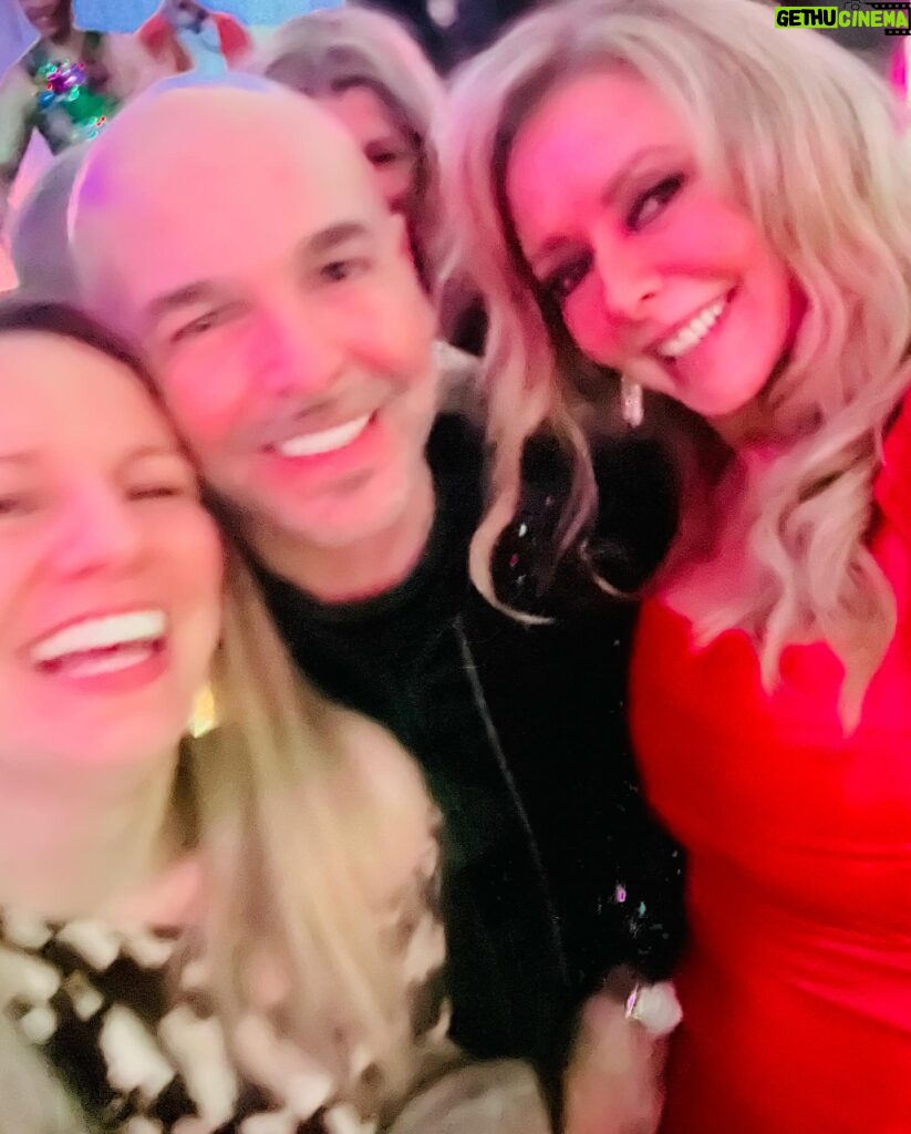 Carol Vorderman Instagram - "Gays and girls and Whitey" @whiteydrums doing ....bad dancing, bad singing, great laughing till we cried.. The tribe out for @owainwynevans 40th in Cardiff last night... @sallylindsay73 @jules__sampson @arranjrees @ianhwatkins @thecraigburton @bridgec_3 Happy Birthday my CYNTAFFFFFF dahhhhhhlinggg ❤️ We love you so much. My BBC Radio Wales fam out in full force....I've missed you my @natsus1 ❤️❤️ See you very soon and thanks for the bed and the bacon butty 🤍❤️🥳
