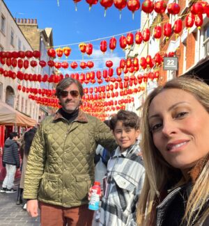 Carola Julio Instagram - Feliz de lo que hemos construido en estos más de 5 años juntos! 3x3!
Agradecer a la vida por tanto. Buen jueves para todos! ❤️